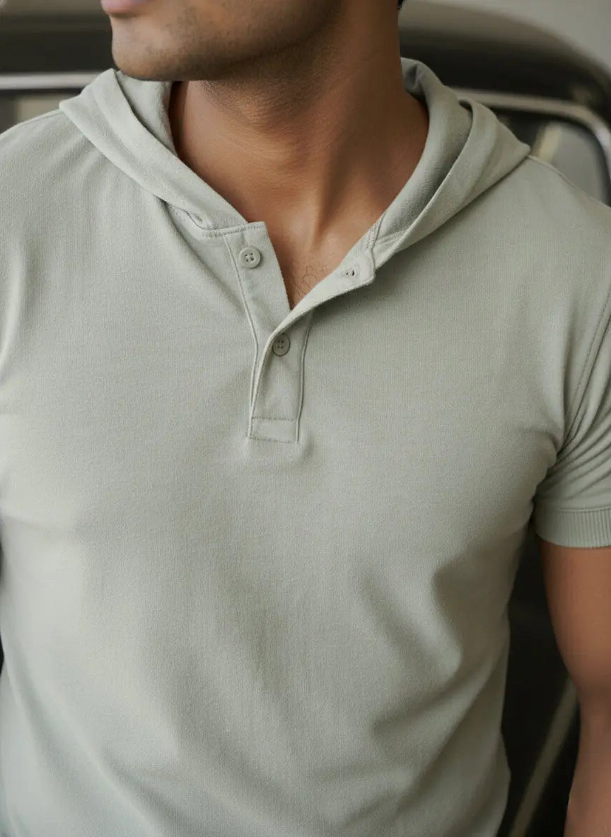 Half Sleeve T-Shirt Hoodie LEON