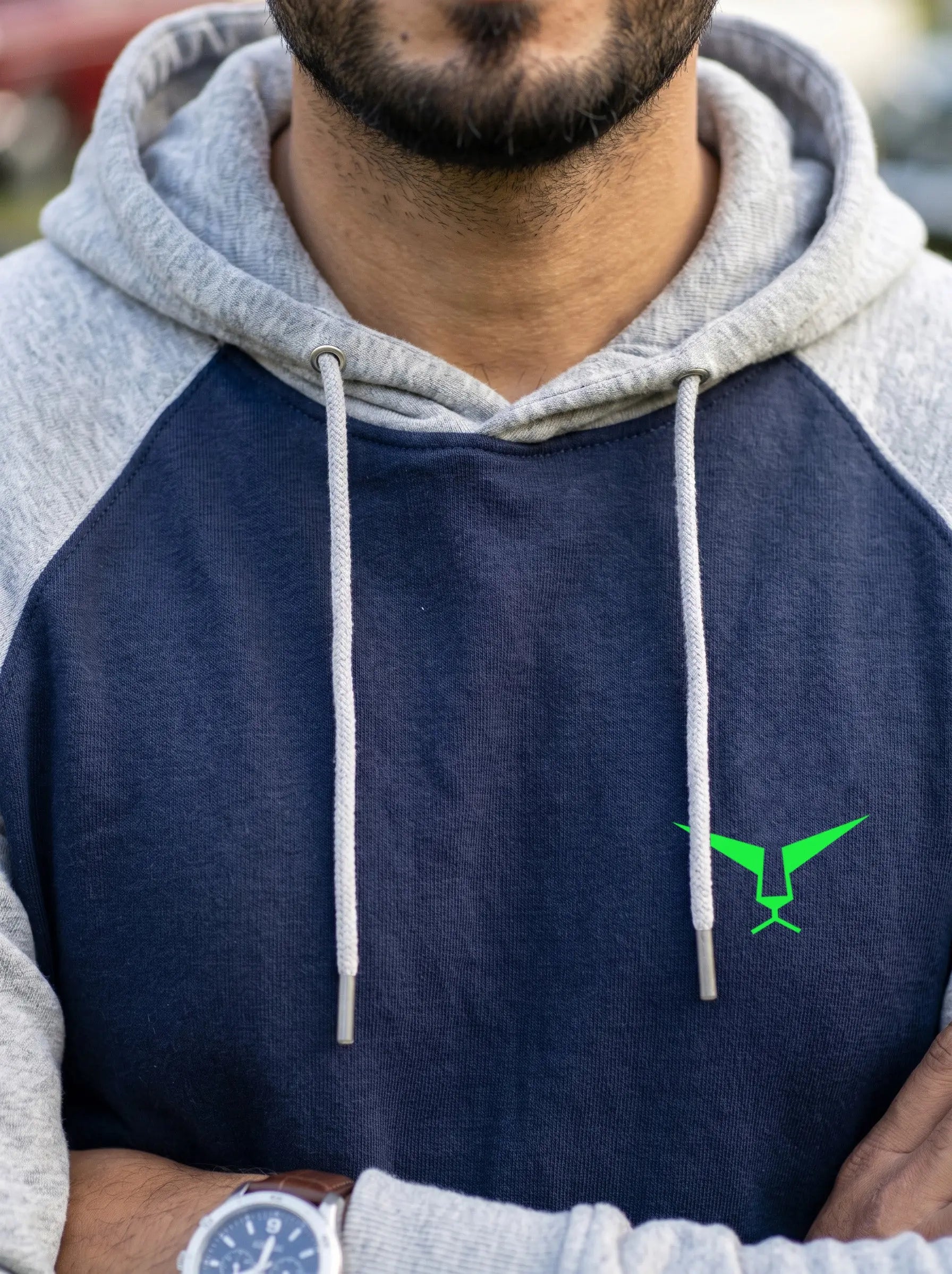 Raglan Sleeve Pullover Hoodie LEON