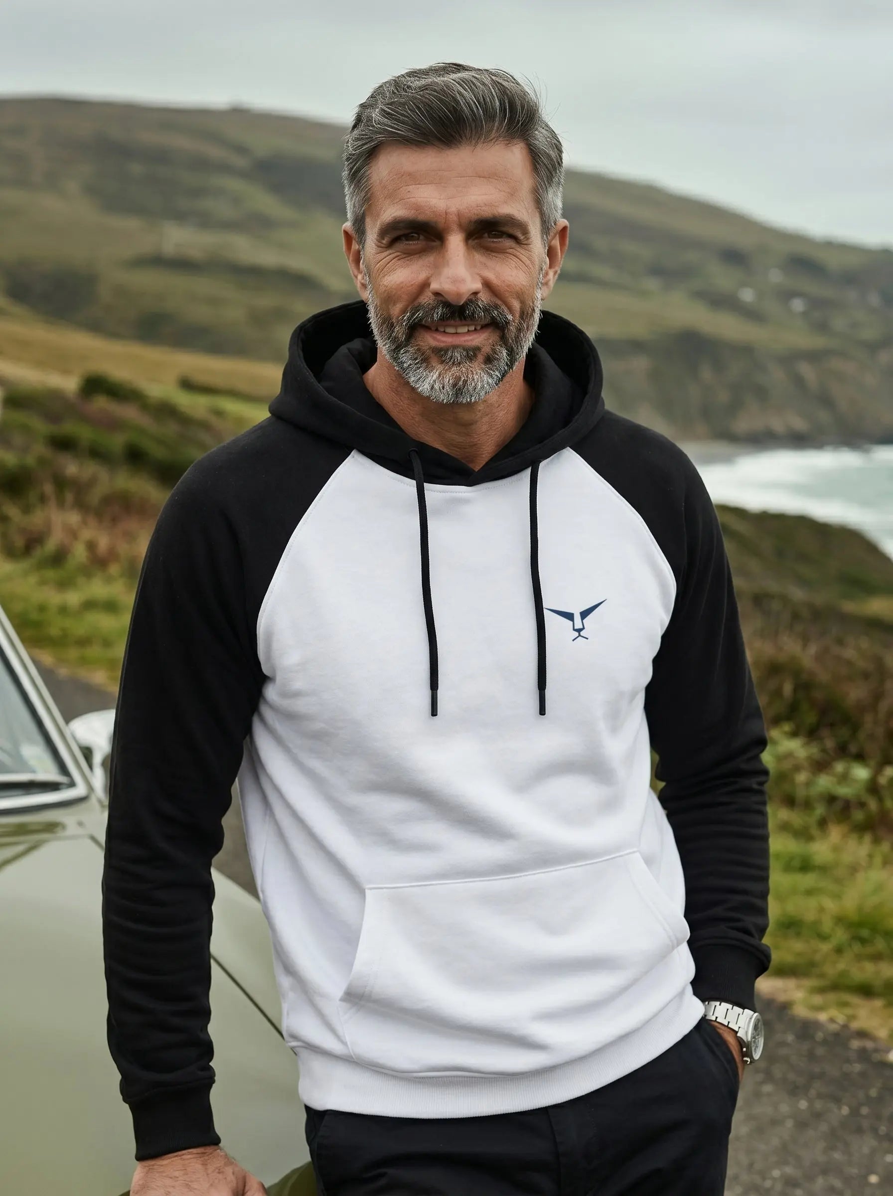 Raglan Sleeve Pullover Hoodie LEON