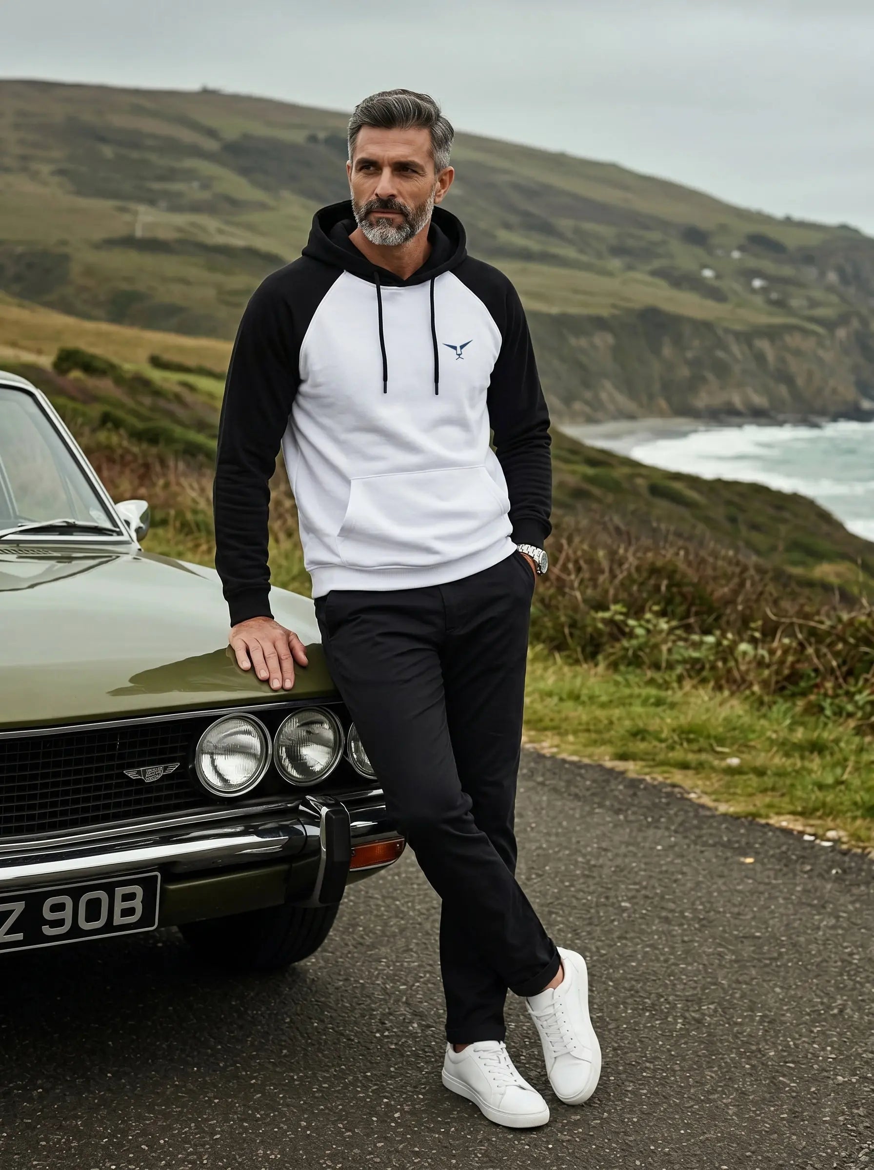 Raglan Sleeve Pullover Hoodie LEON