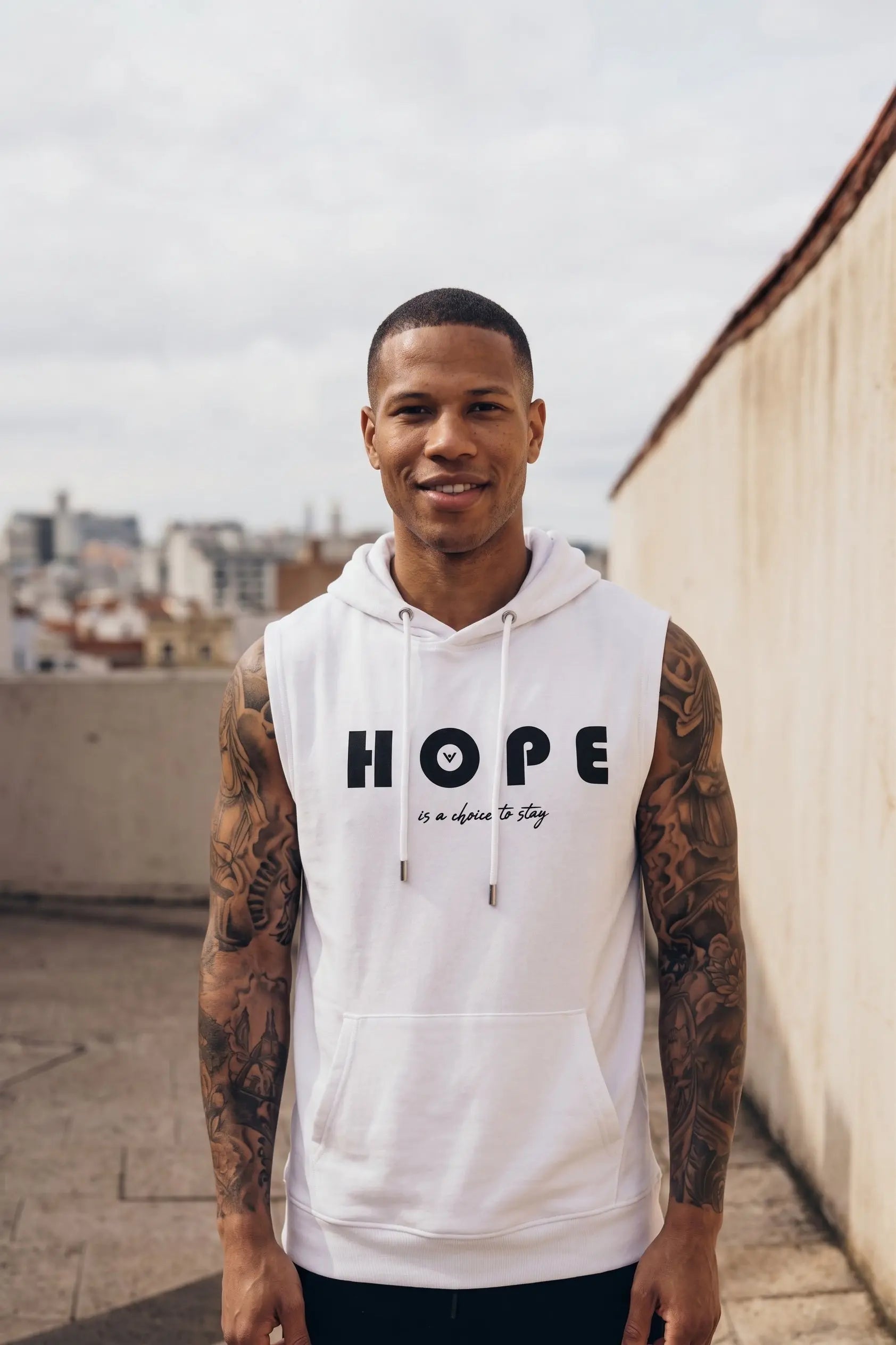 Hope Printed Sleeveless Pullover Hoodie LEON