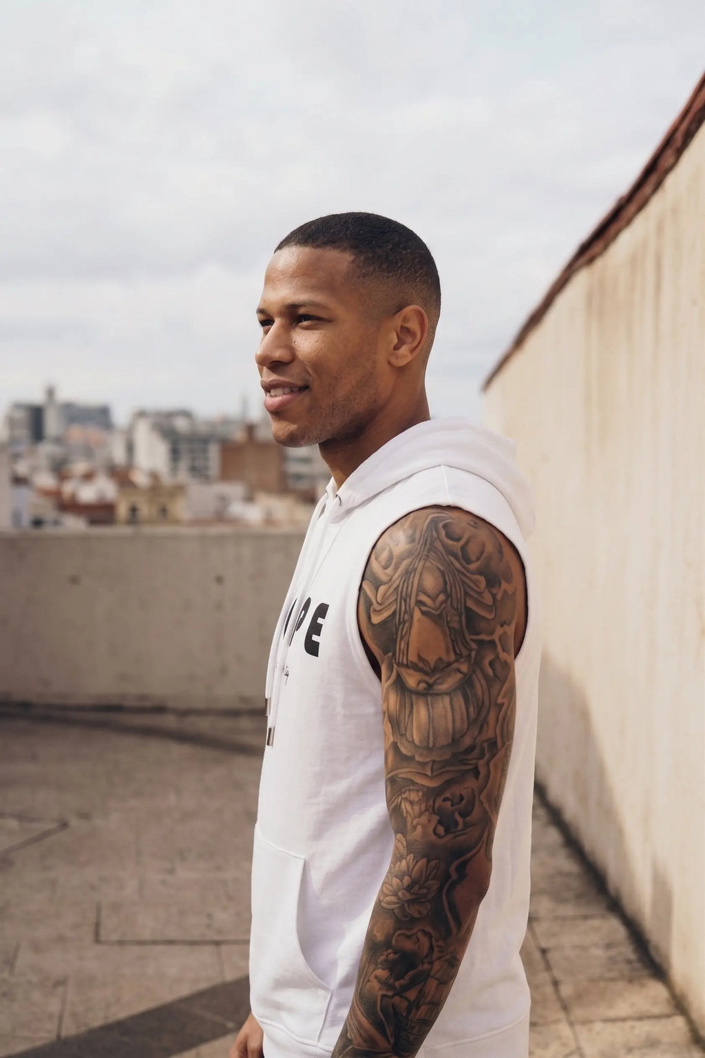 Hope Printed Sleeveless Pullover Hoodie LEON
