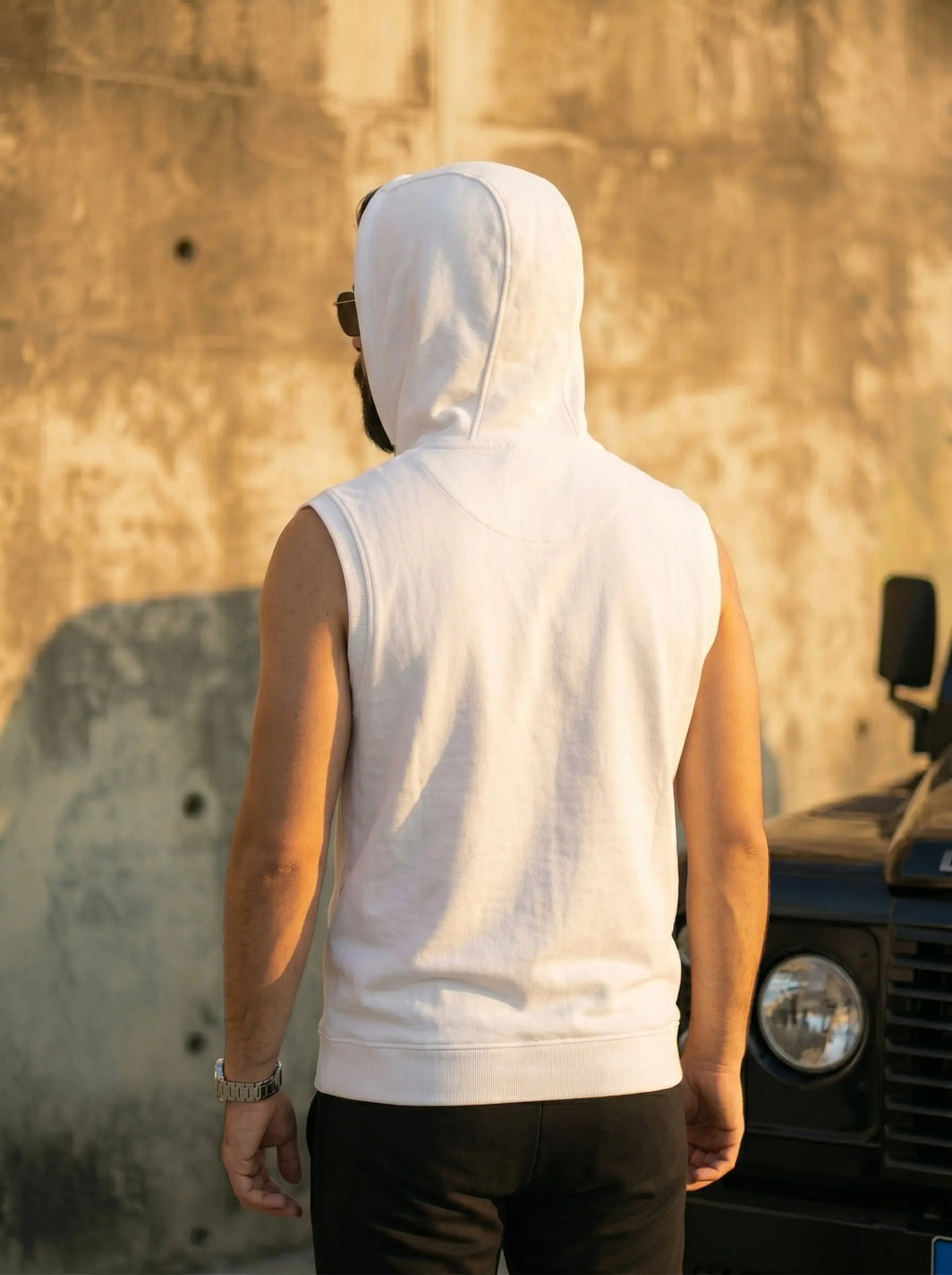 Leon Printed Sleeveless Pullover Hoodie LEON