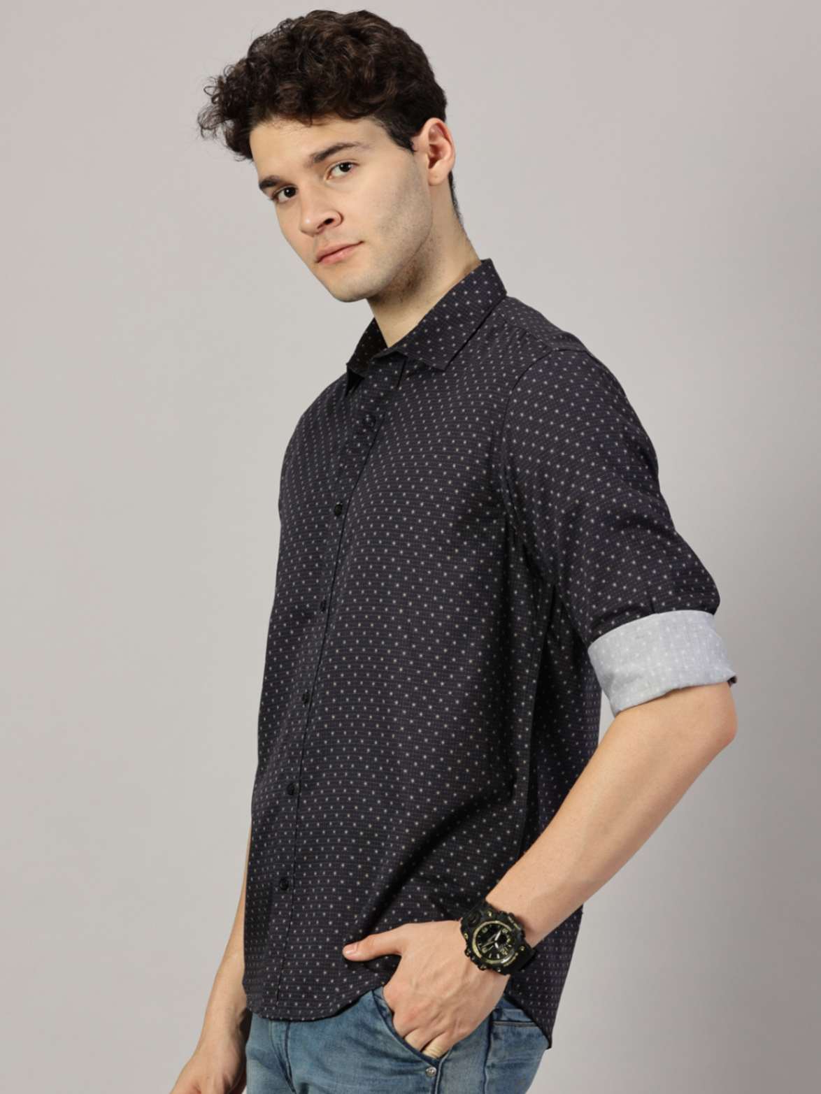 LEON Mens Floral printed Slim Fit Off White Halfsleeve Navy Shirt