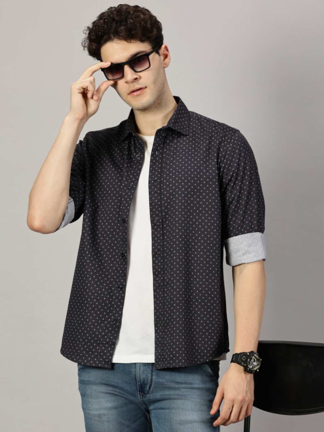 LEON Mens Floral printed Slim Fit Off White Halfsleeve Navy Shirt